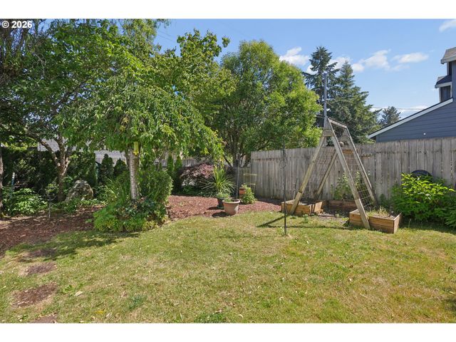 1920 14TH St, Oregon City, OR 97045