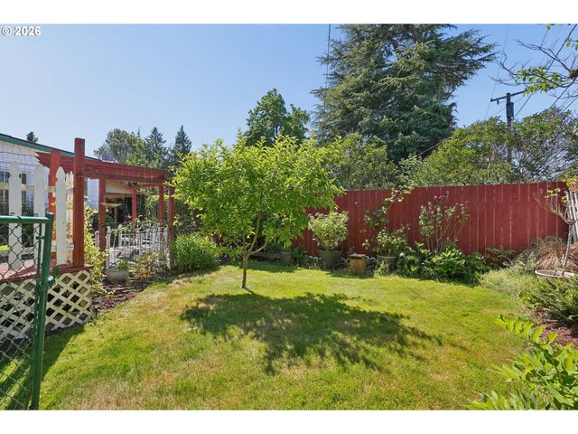 1920 14TH St, Oregon City, OR 97045