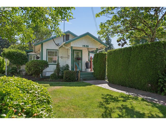 1920 14TH St, Oregon City, OR 97045
