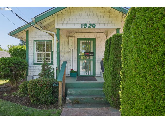 1920 14TH St, Oregon City, OR 97045