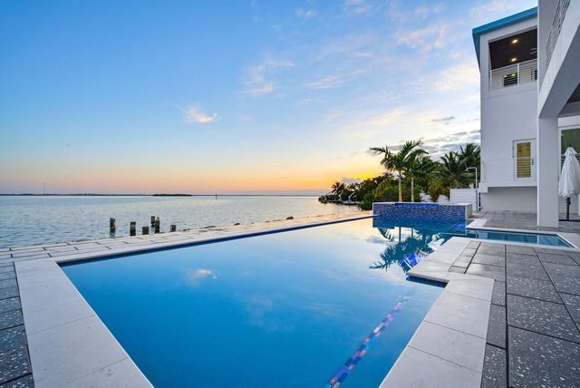 E 1041 Buttonwood Drive, Sugarloaf Key, FL 33042