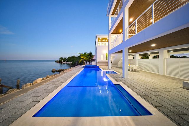 E 1041 Buttonwood Drive, Sugarloaf Key, FL 33042