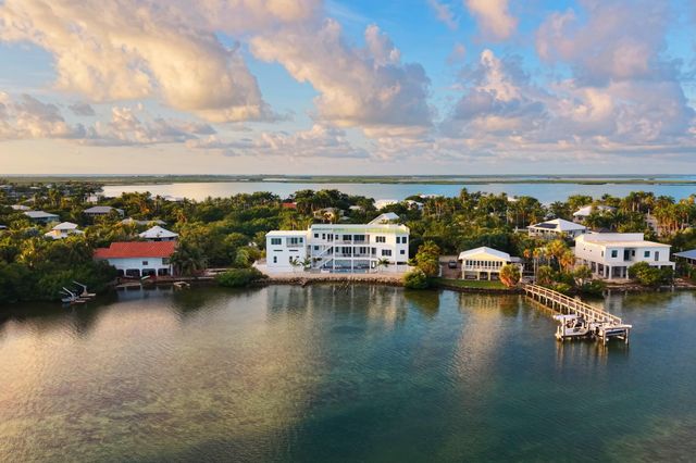 E 1041 Buttonwood Drive, Sugarloaf Key, FL 33042