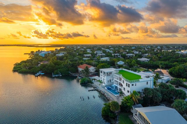 E 1041 Buttonwood Drive, Sugarloaf Key, FL 33042