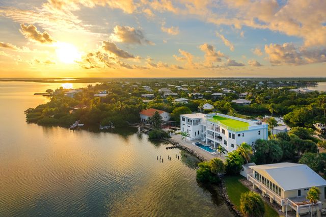 E 1041 Buttonwood Drive, Sugarloaf Key, FL 33042