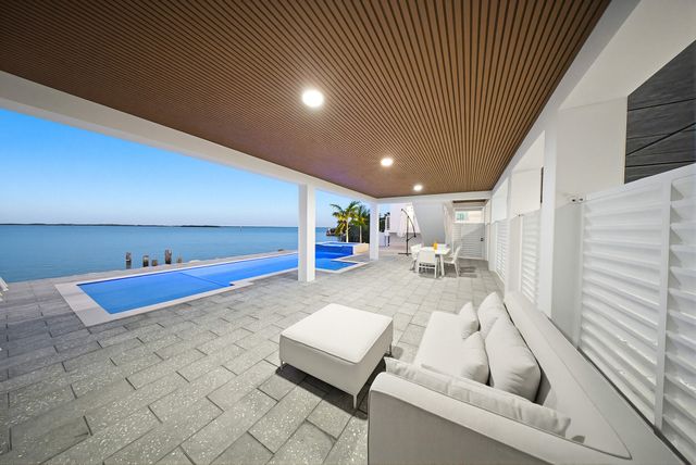 E 1041 Buttonwood Drive, Sugarloaf Key, FL 33042