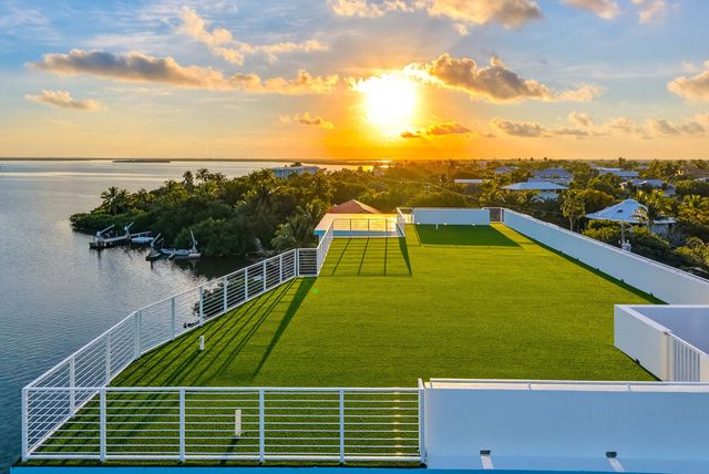 E 1041 Buttonwood Drive, Sugarloaf Key, FL 33042