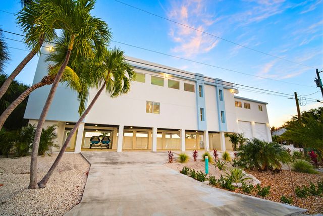 E 1041 Buttonwood Drive, Sugarloaf Key, FL 33042