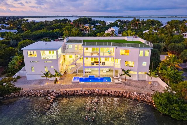 E 1041 Buttonwood Drive, Sugarloaf Key, FL 33042