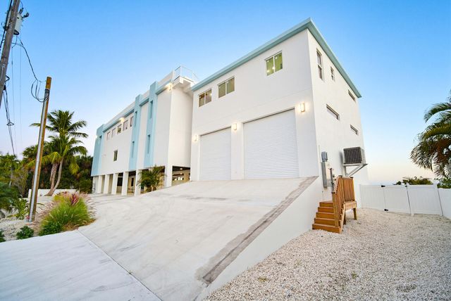 E 1041 Buttonwood Drive, Sugarloaf Key, FL 33042