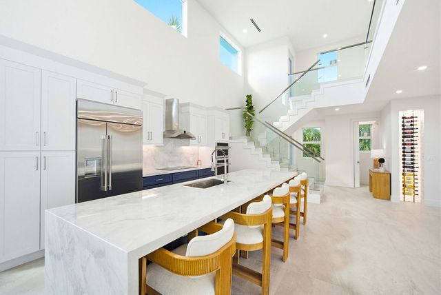 E 1041 Buttonwood Drive, Sugarloaf Key, FL 33042