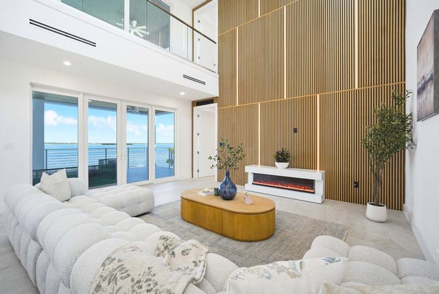 E 1041 Buttonwood Drive, Sugarloaf Key, FL 33042