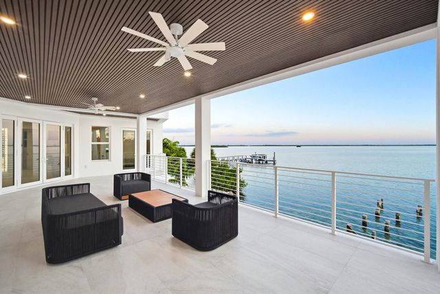 E 1041 Buttonwood Drive, Sugarloaf Key, FL 33042