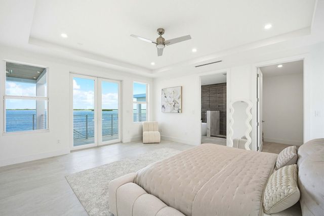 E 1041 Buttonwood Drive, Sugarloaf Key, FL 33042