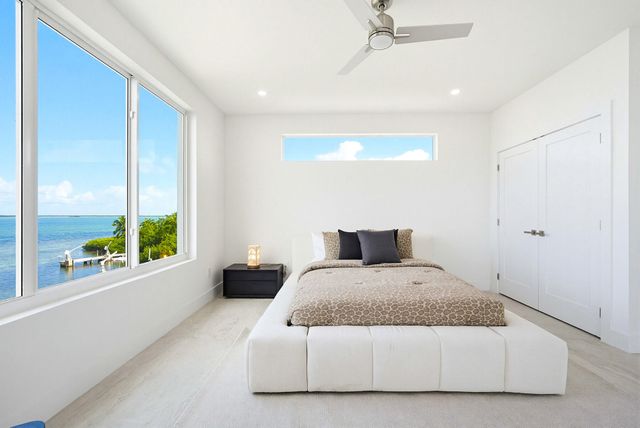 E 1041 Buttonwood Drive, Sugarloaf Key, FL 33042