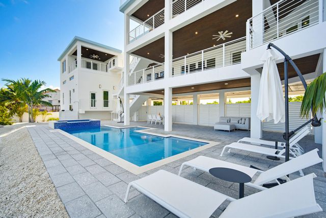 E 1041 Buttonwood Drive, Sugarloaf Key, FL 33042