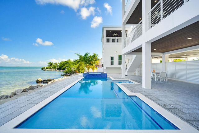 E 1041 Buttonwood Drive, Sugarloaf Key, FL 33042