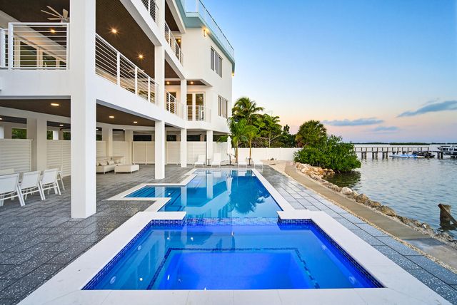 E 1041 Buttonwood Drive, Sugarloaf Key, FL 33042