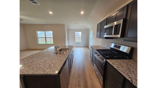 109 John Laurens Drive, Venus, TX 76084