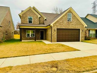 4386 OAKS ROYAL DR, Memphis, TN 38128