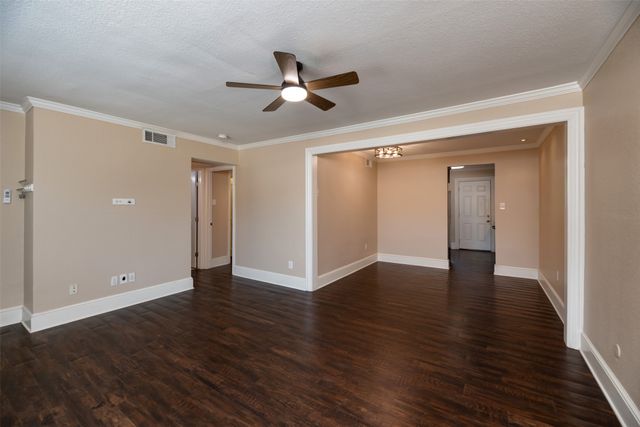 10252 REGAL OAKS Drive B, Dallas, TX 75230