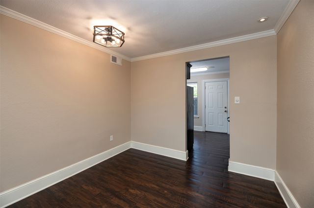 10252 REGAL OAKS Drive B, Dallas, TX 75230