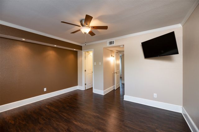 10252 REGAL OAKS Drive B, Dallas, TX 75230