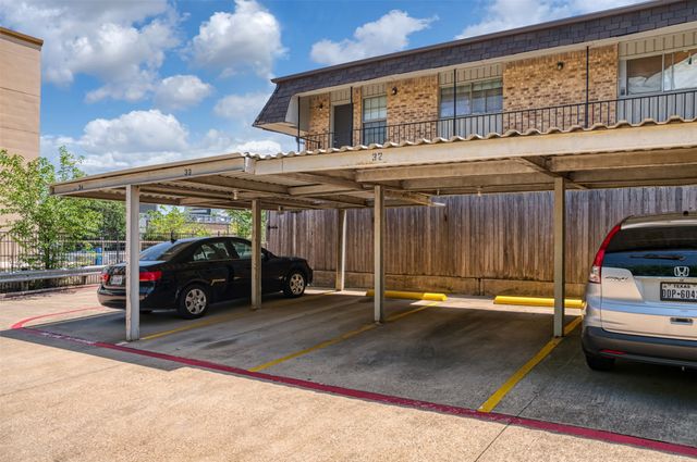 10252 REGAL OAKS Drive B, Dallas, TX 75230