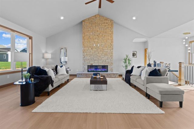 266 E SWEETWATER WAY, Appleton, WI 54913