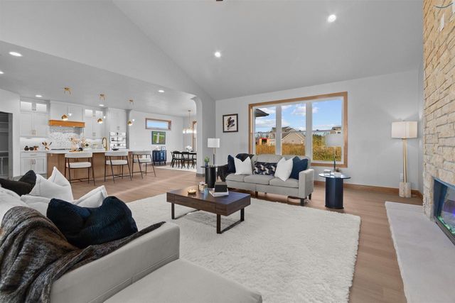 266 E SWEETWATER WAY, Appleton, WI 54913