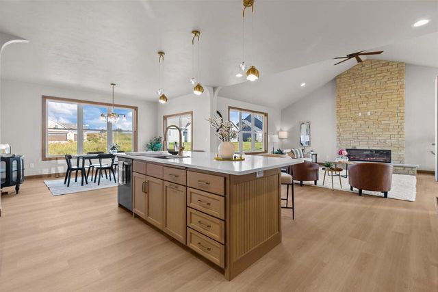 266 E SWEETWATER WAY, Appleton, WI 54913