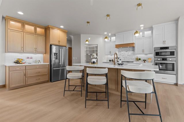 266 E SWEETWATER WAY, Appleton, WI 54913