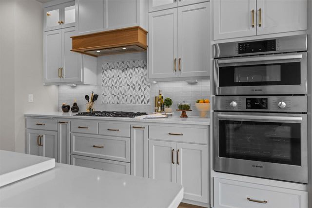 266 E SWEETWATER WAY, Appleton, WI 54913