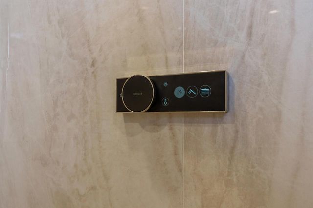 266 E SWEETWATER WAY, Appleton, WI 54913