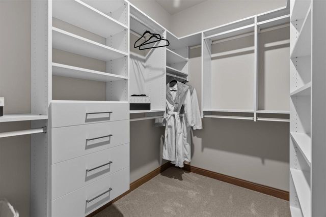 266 E SWEETWATER WAY, Appleton, WI 54913