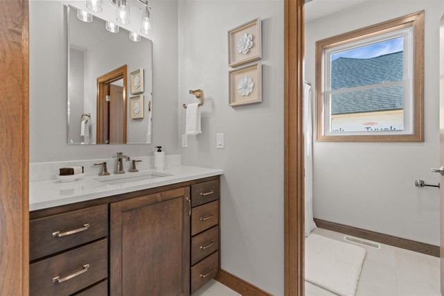 266 E SWEETWATER WAY, Appleton, WI 54913