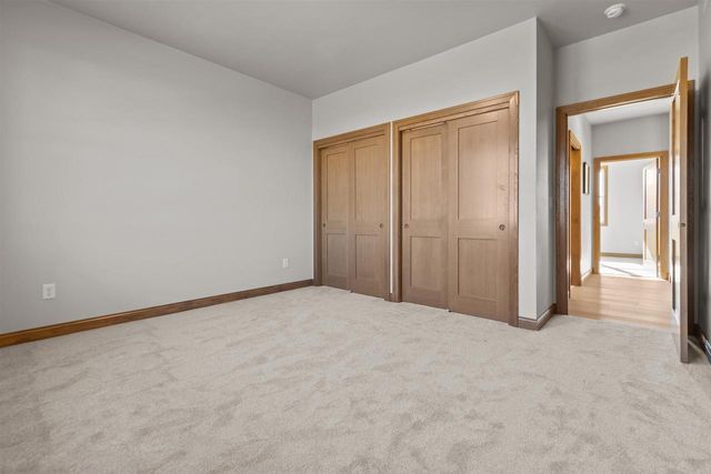 266 E SWEETWATER WAY, Appleton, WI 54913