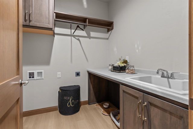 266 E SWEETWATER WAY, Appleton, WI 54913