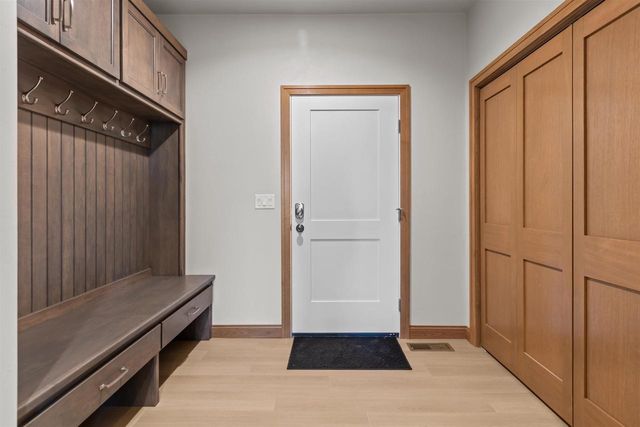 266 E SWEETWATER WAY, Appleton, WI 54913