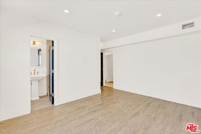 210 S Hamilton Drive 04, Beverly Hills, CA 90211