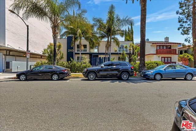 210 S Hamilton Drive 04, Beverly Hills, CA 90211