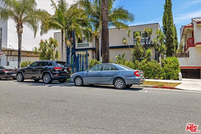 210 S Hamilton Drive 04, Beverly Hills, CA 90211