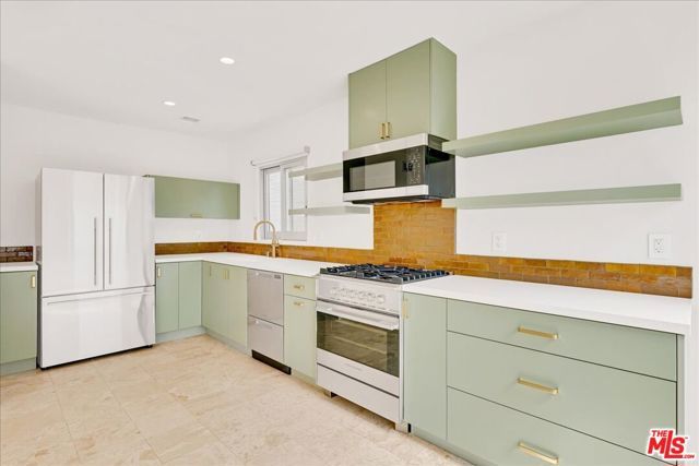 210 S Hamilton Drive 04, Beverly Hills, CA 90211