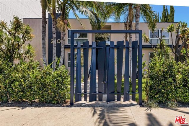 210 S Hamilton Drive 04, Beverly Hills, CA 90211
