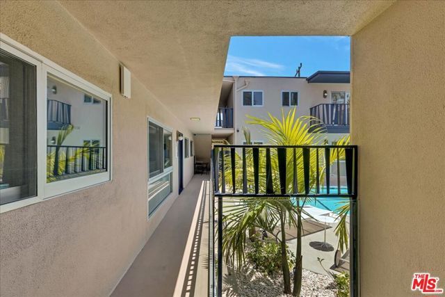 210 S Hamilton Drive 04, Beverly Hills, CA 90211