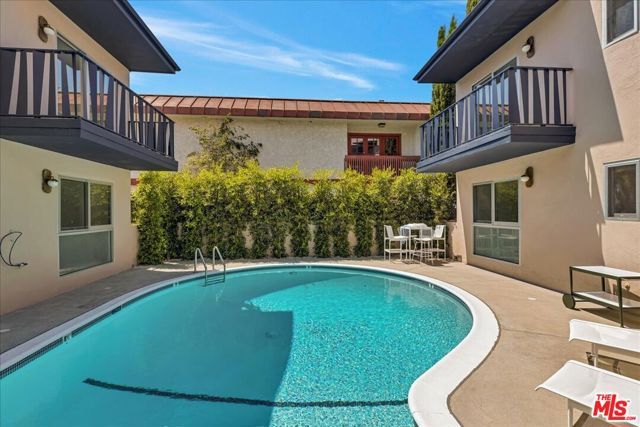 210 S Hamilton Drive 04, Beverly Hills, CA 90211