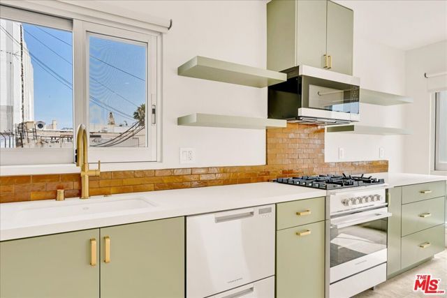 210 S Hamilton Drive 04, Beverly Hills, CA 90211