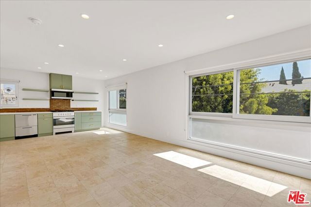 210 S Hamilton Drive 04, Beverly Hills, CA 90211