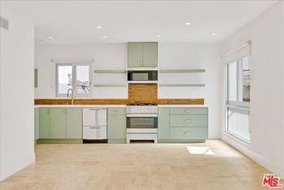 210 S Hamilton Drive 04, Beverly Hills, CA 90211