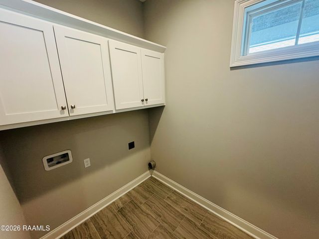113 Oak Village Drive, Scott, LA 70583
